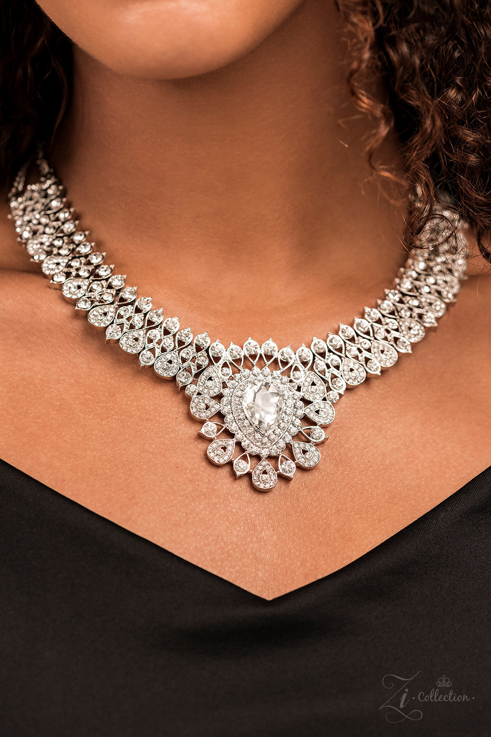 Paparazzi Exquisite Zi Collection Necklace 2022 - Z2218