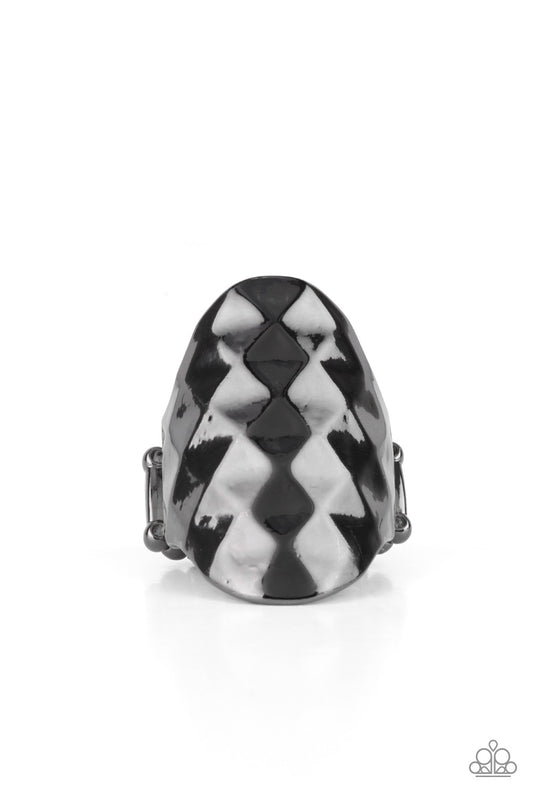 Paparazzi Ferociously Faceted Black Ring - P4ED-BKXX-112XX