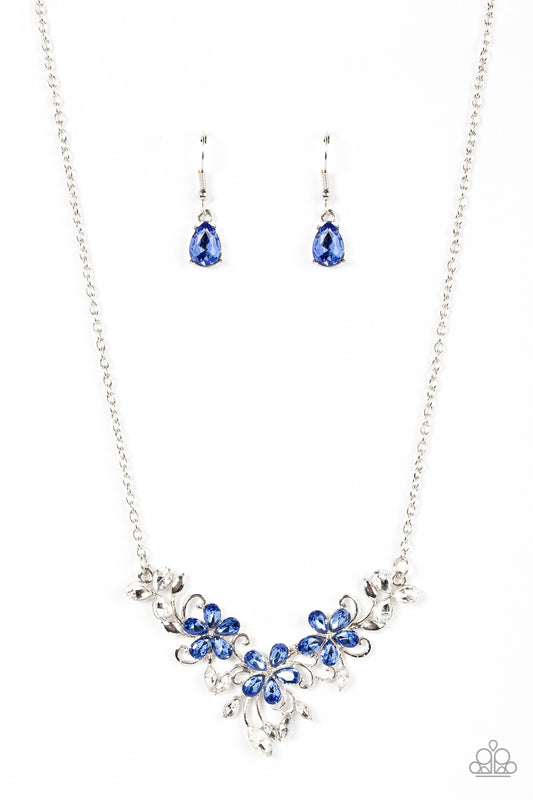 Paparazzi Floral Fashion Show Blue Short Necklace - P2RE-BLXX-372XX