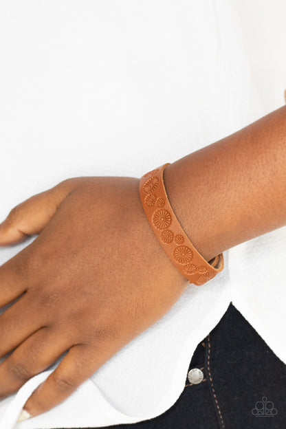 Paparazzi Follow The Wildflowers Brown Single Wrap Snap Bracelet - P9UR-BNXX-536XX
