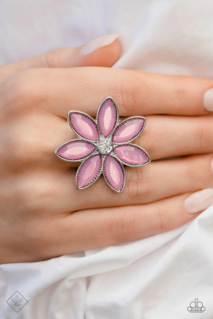 Paparazzi GARDEN My French Purple Ring - Fashion Fix Glimpses of Malibu March 2023 GM-0323 - P4WH-PRXX-210NG