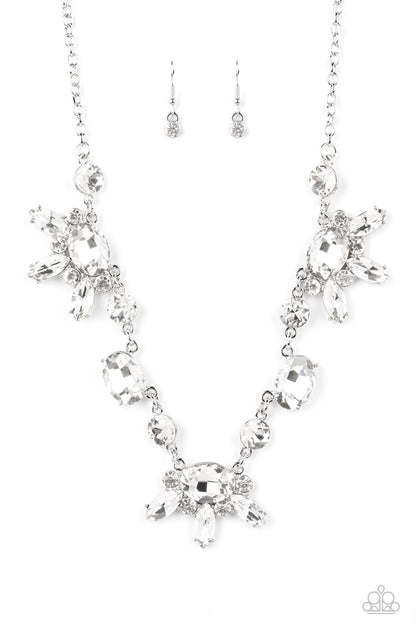 Paparazzi GLOW-trotting Twinkle White Short Necklace - P2ST-WTXX-126XX