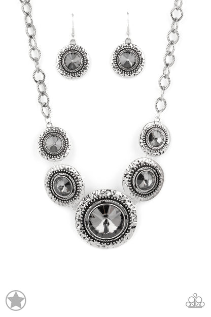 Paparazzi Global Glamour Silver Short Blockbuster Necklace