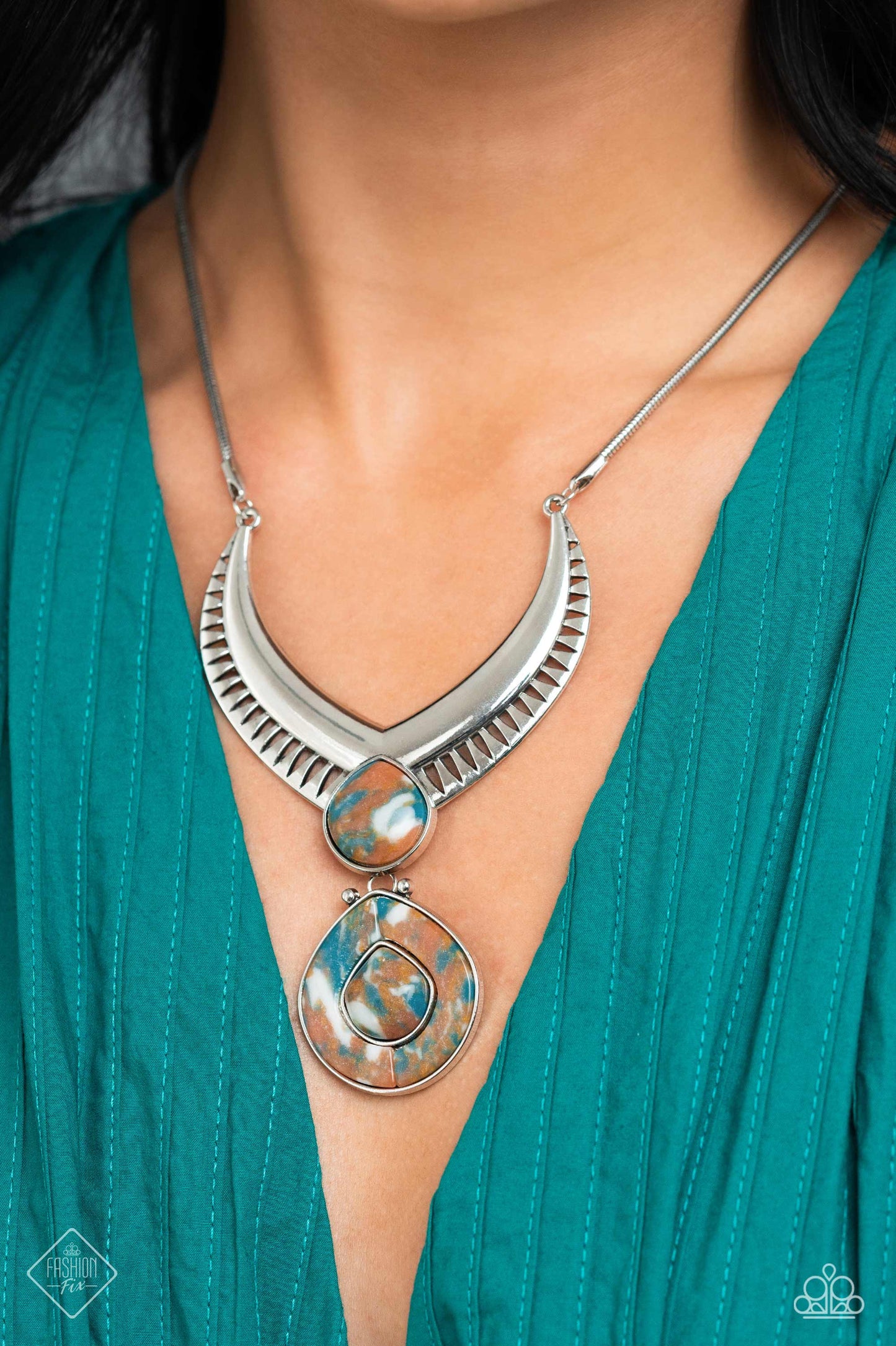 Paparazzi I CLAN See Clearly Now Brown Short Necklace - Fashion Fix Simply Santa Fe March 2023 - P2SE-BNXX-207NS