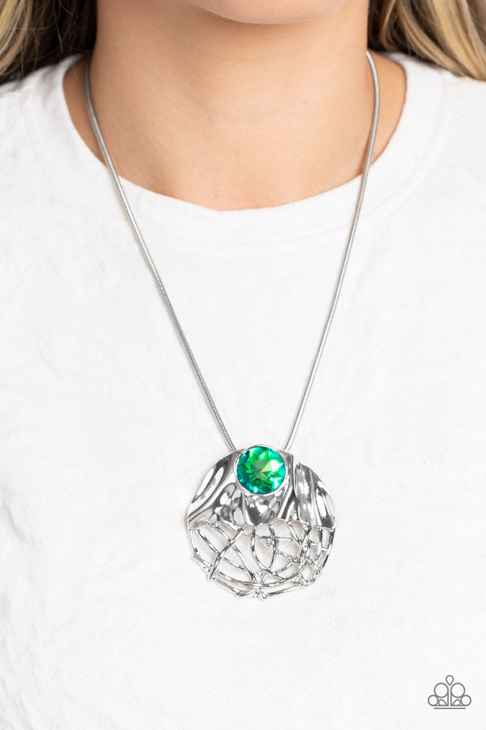 Paparazzi Lush Lattice Green Short Necklace - P2SE-GRXX-257XX