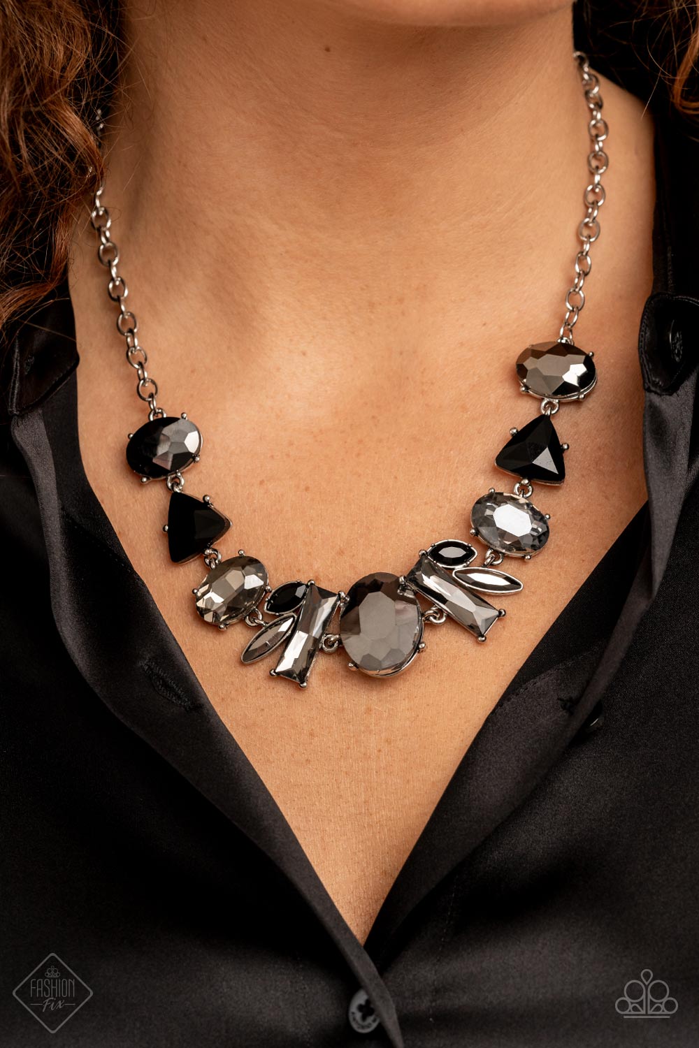 Paparazzi Modern Day Marvel Silver Short Necklace - Fashion Fix Magnificent Musings November 2021
