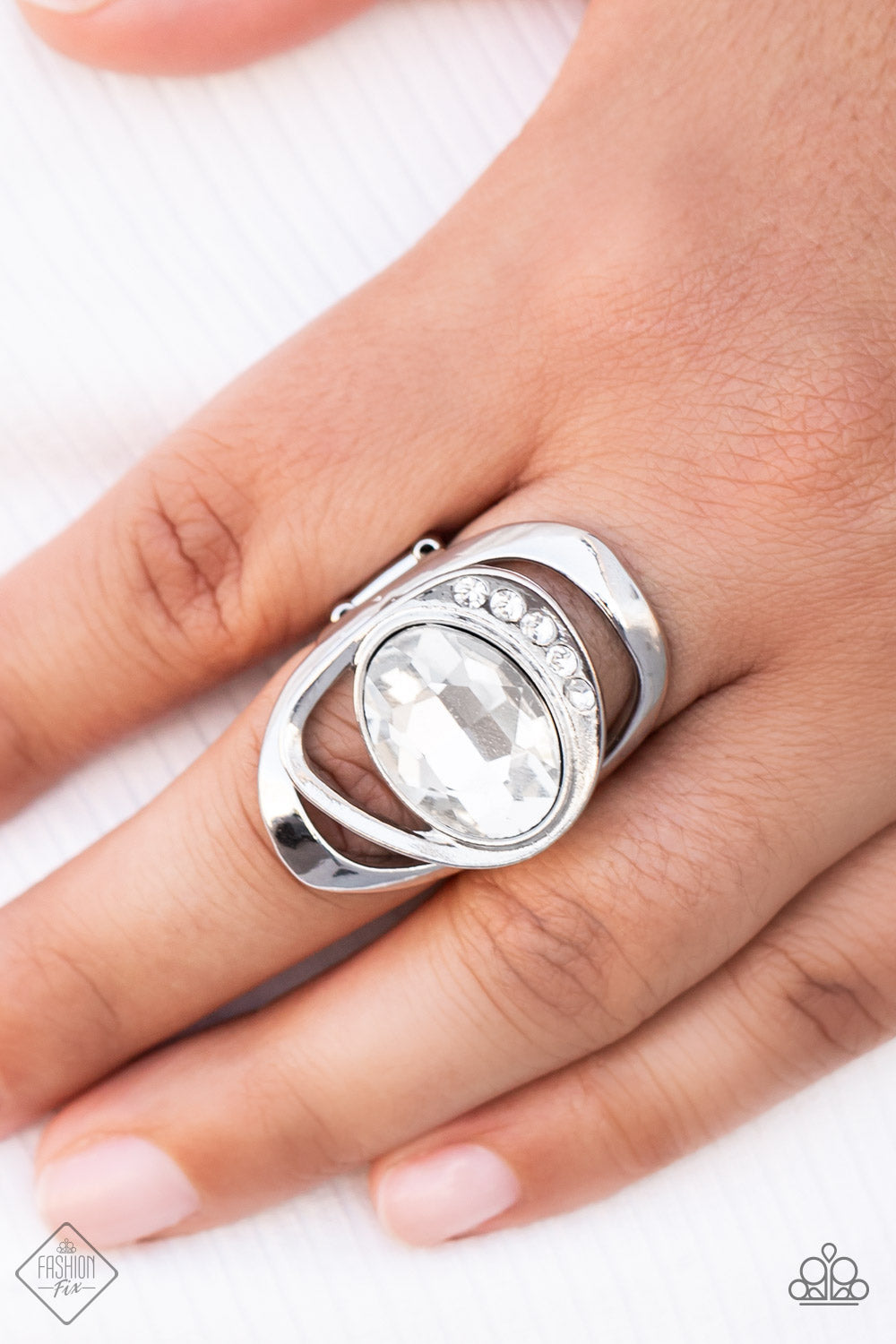 Paparazzi Mountain View Meadow White Ring – Fashion Fix Glimpses of Malibu August 2022