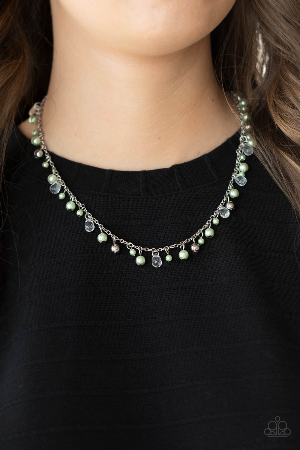 Paparazzi Pearl Essence Green Short Necklace - P2RE-GRXX-235XX