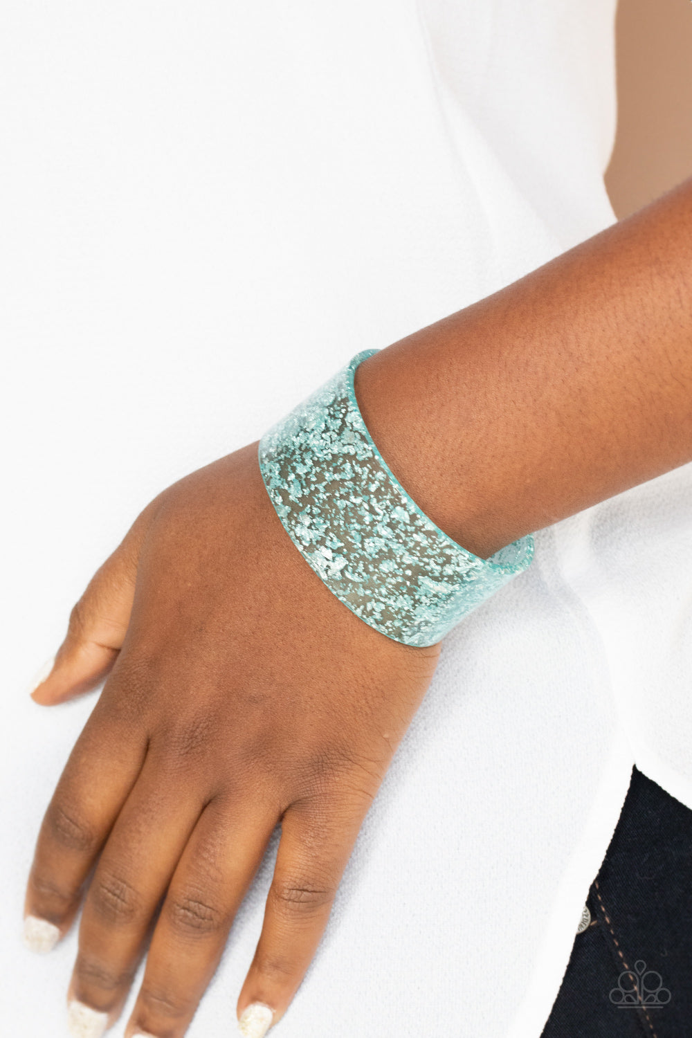 Paparazzi Snap, Crackle, Pop! Blue Cuff Bracelet - P9SE-BLXX-357XX