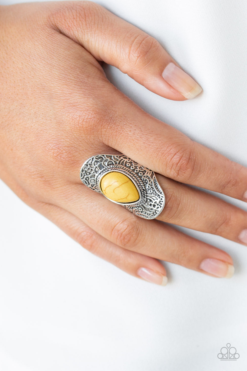 Paparazzi Southern Sage Yellow Ring - P4SE-YWXX-075XX