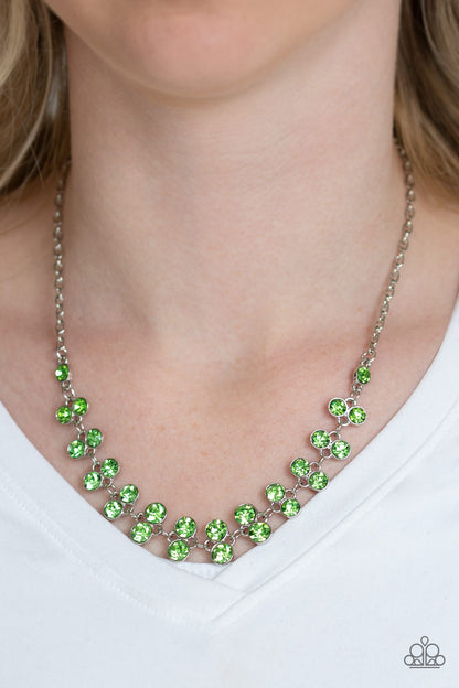Paparazzi Super Starstruck Green Short Necklace - P2RE-GRXX-184XX