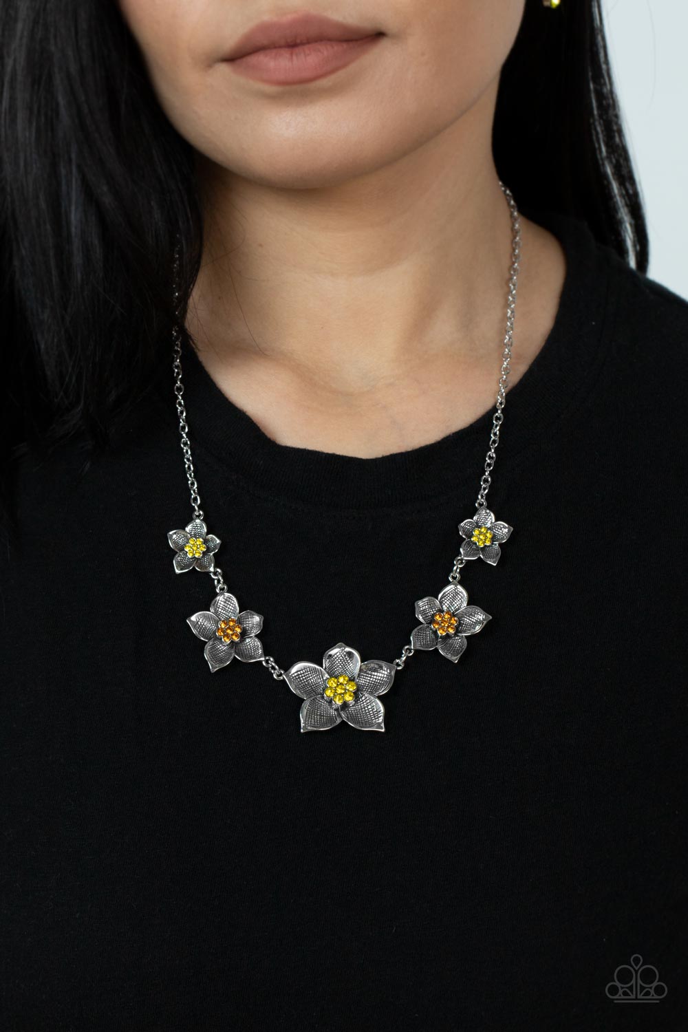 Paparazzi Wallflower Wonderland Yellow Short Necklace - P2RE-YWXX-086XX