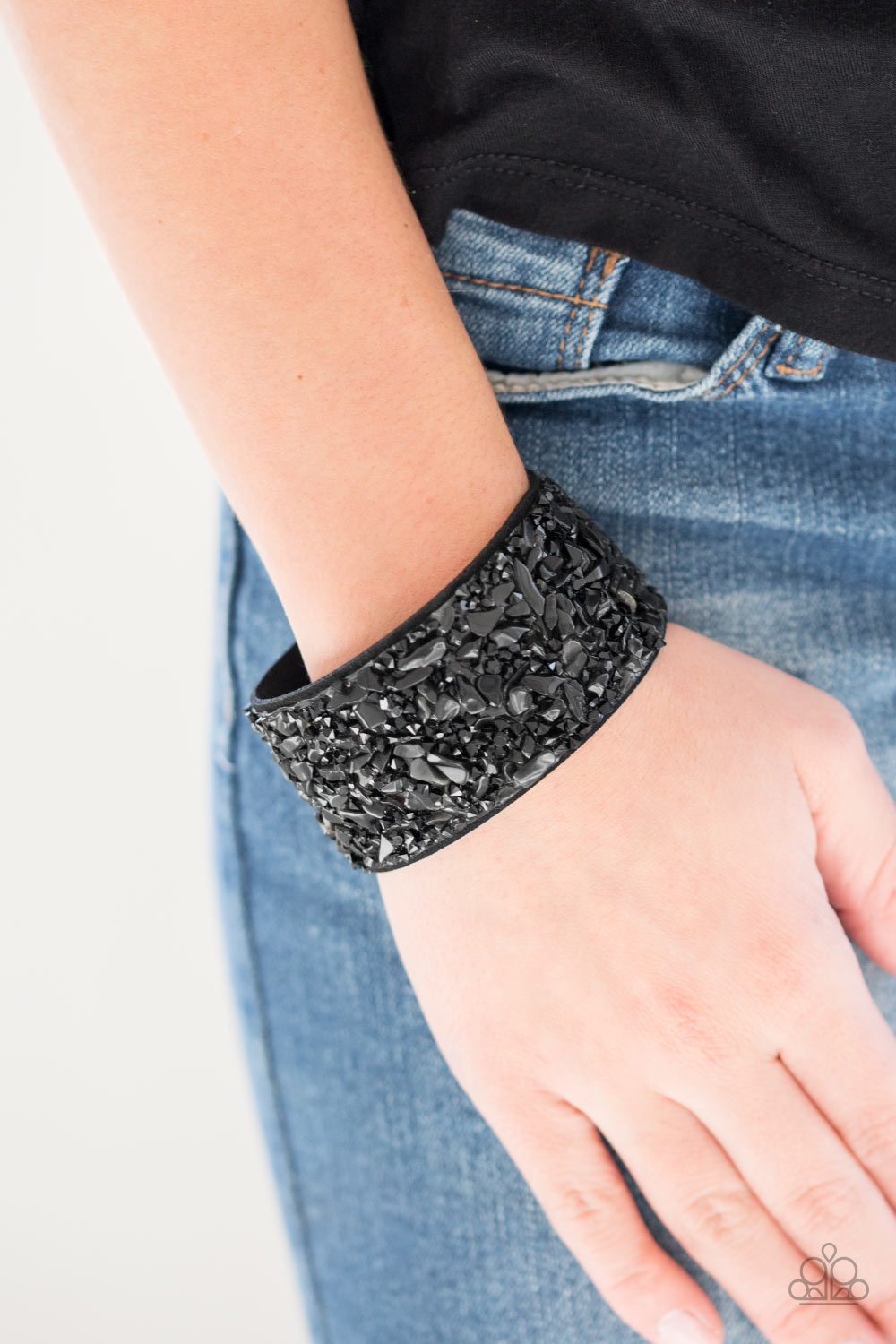 Paparazzi Crush Rush Black Single Wrap Snap Bracelet