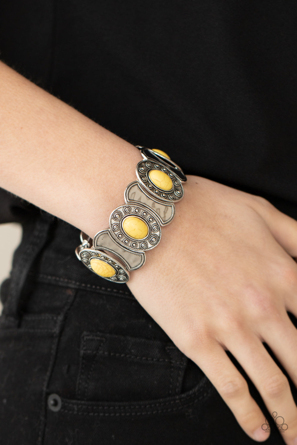 Paparazzi Desert Relic Yellow Stone Stretch Bracelet - P9SE-YWXX-134XX