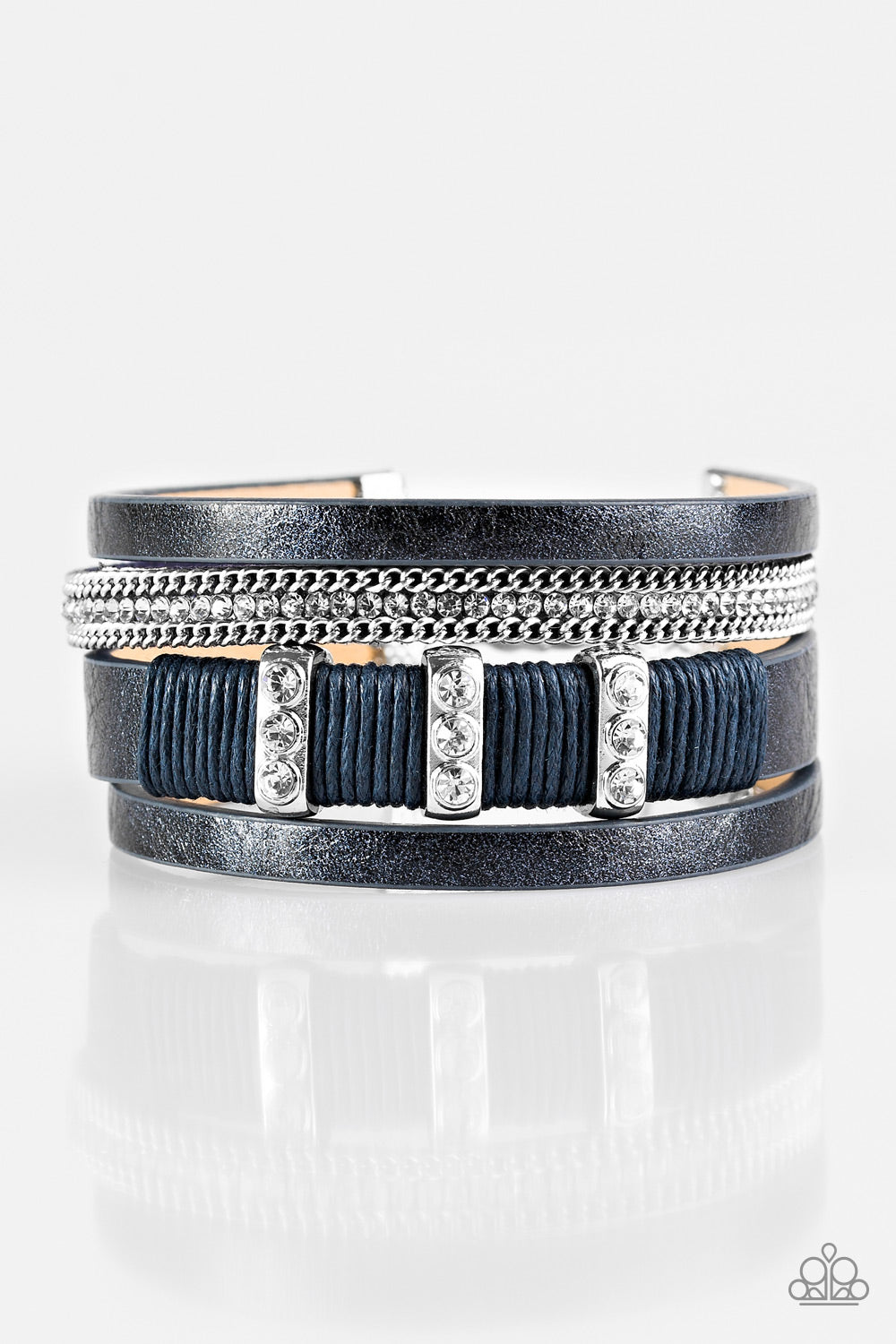 Paparazzi Fame Night Blue Clasp Bracelet