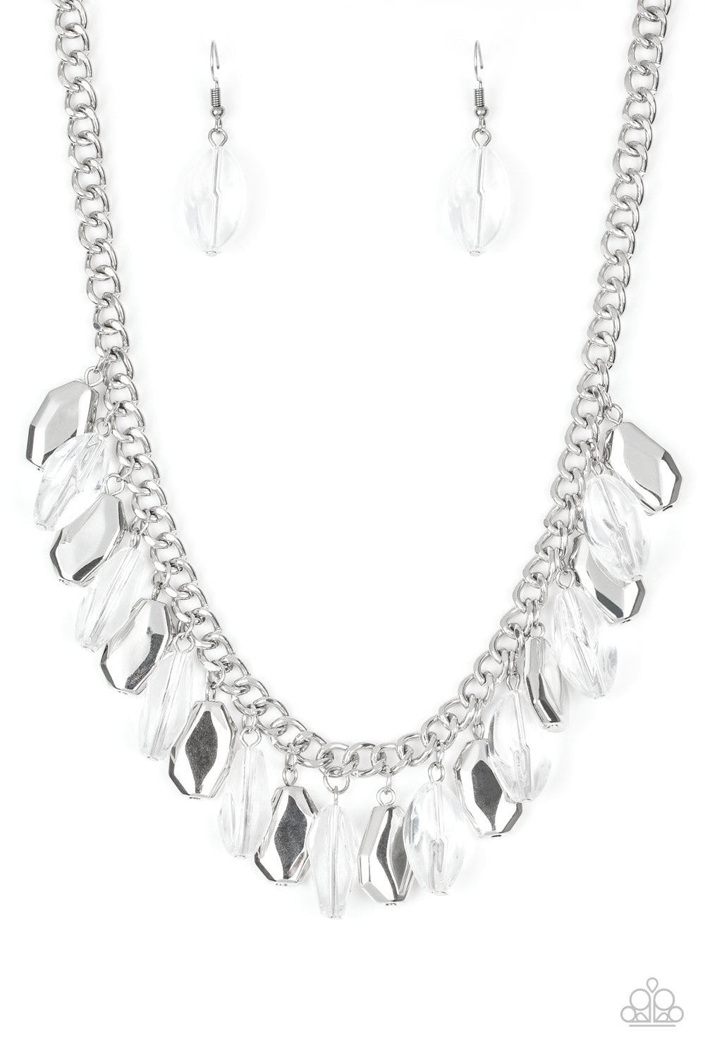 Paparazzi Fringe Fabulous White Short Necklace