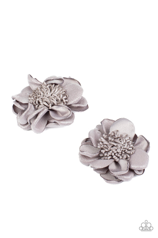 Paparazzi Full On Floral Silver Hairbow Duo - P7SS-SVXX-066XX