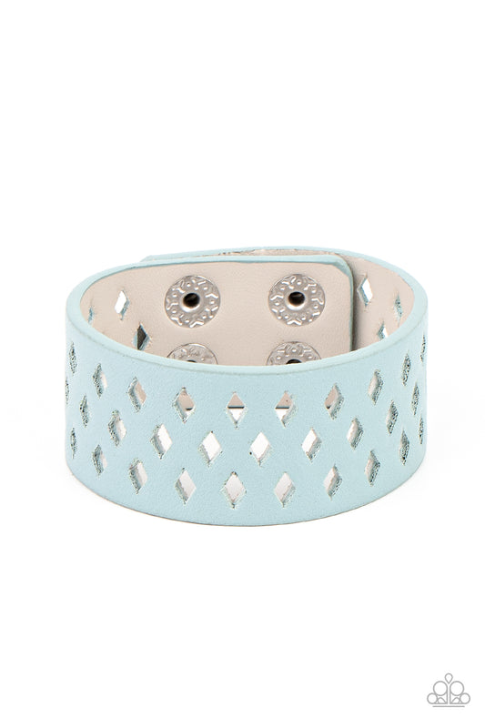 Paparazzi Glamp Champ Blue Single Wrap Snap Bracelet