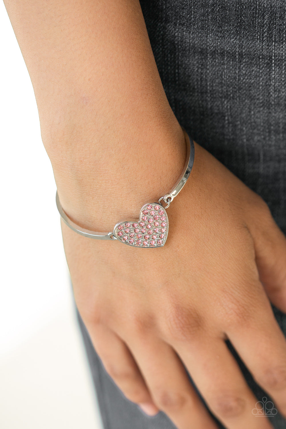 Paparazzi Heart-Stopping Shimmer Pink Clasp Bracelet