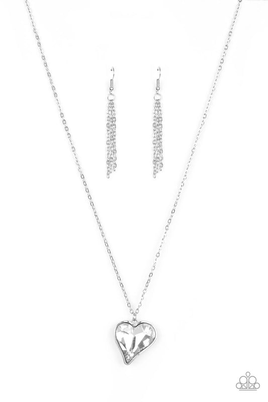 Paparazzi Heart Flutter White Short Necklace