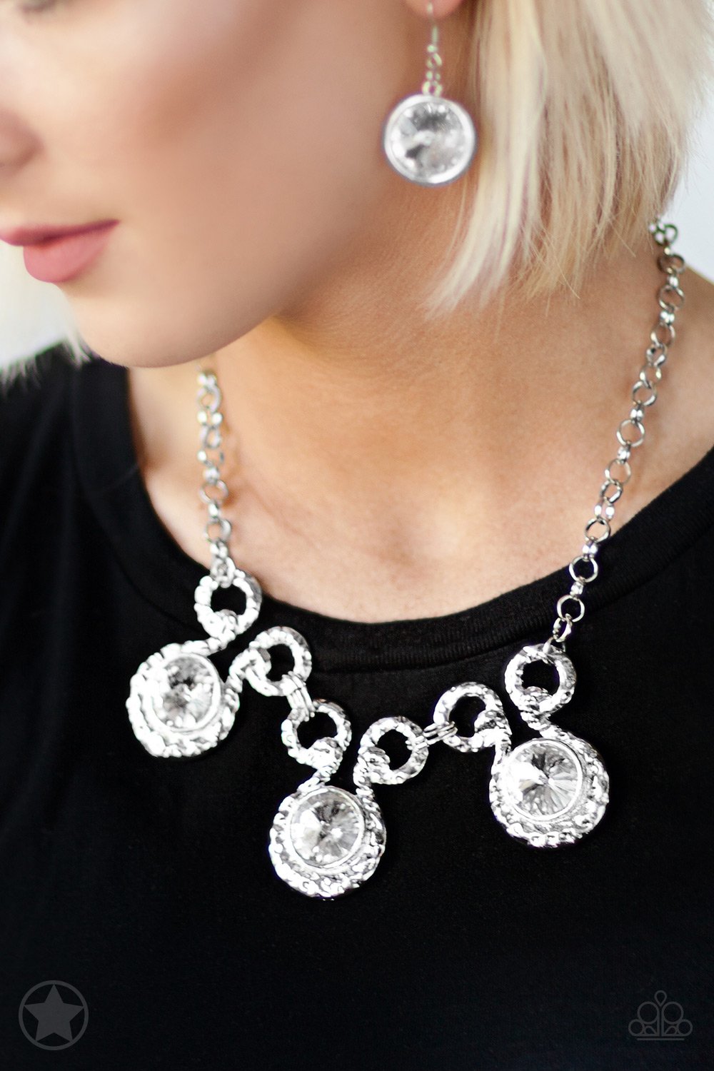 Paparazzi Hypnotized Silver Short Blockbuster Necklace