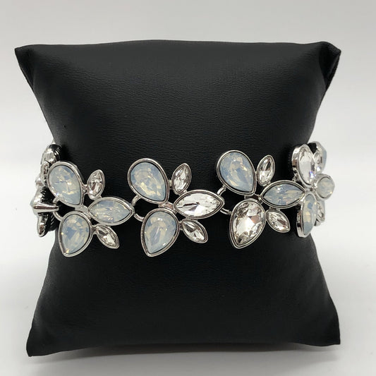 Paparazzi Ice Garden White Clasp Bracelet - Fashion Fix Exclusive January 2021