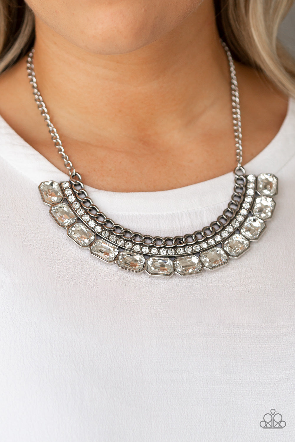 Paparazzi Killer Knockout White Short Necklace