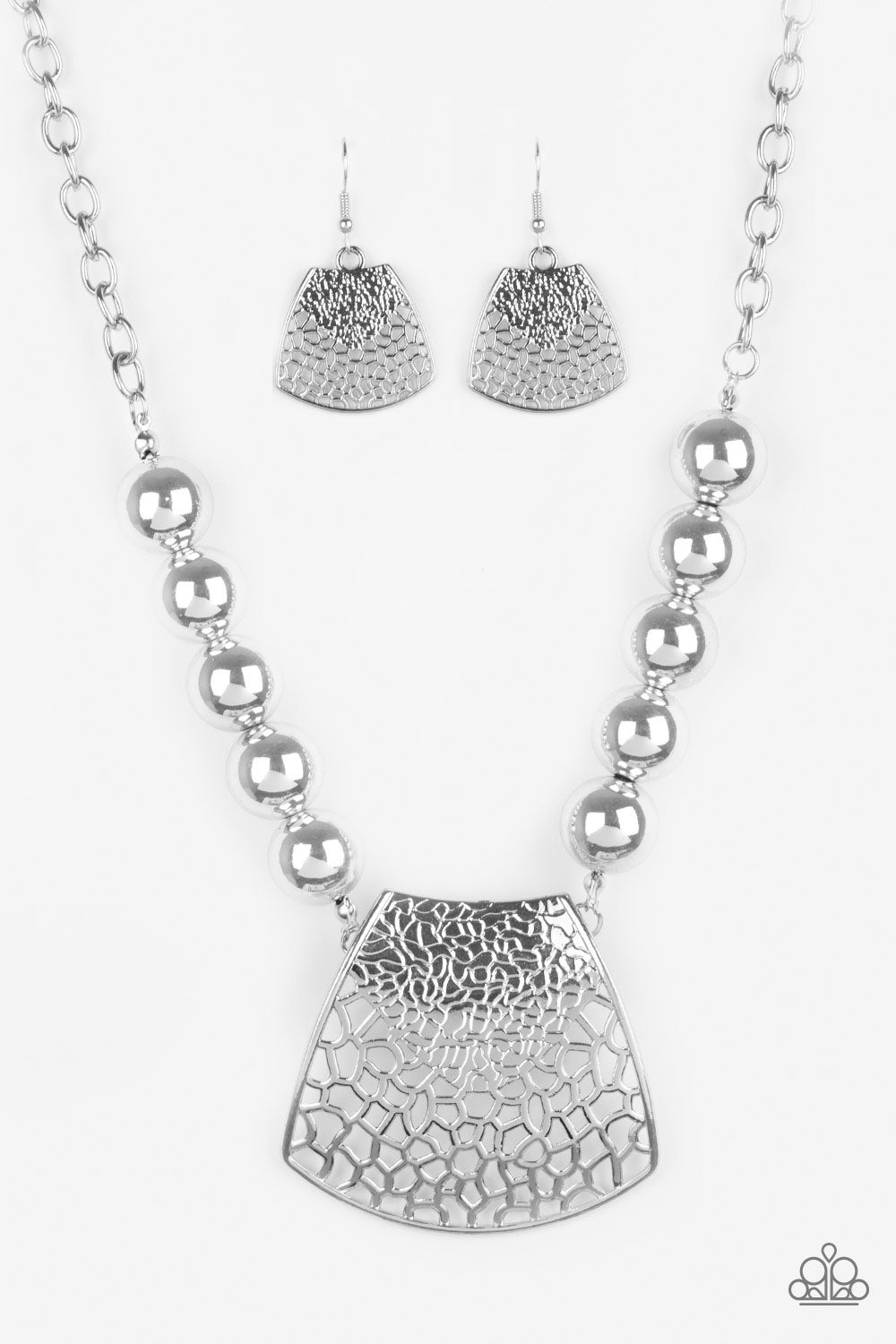 Paparazzi Large And In Charge Silver Short Necklace