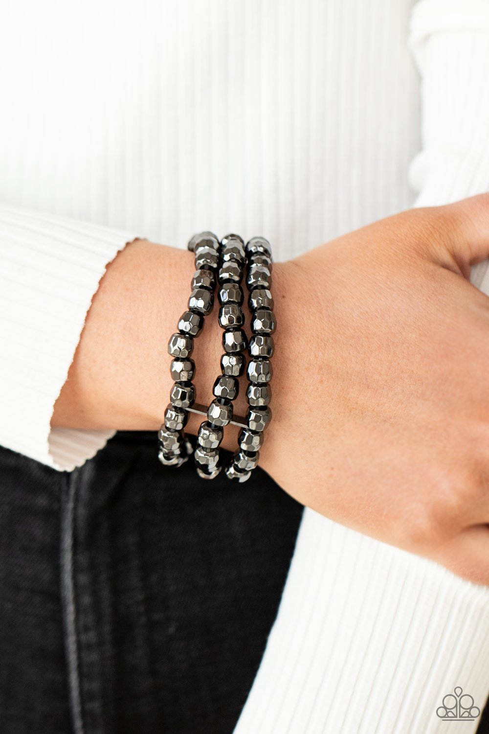 Black on sale paparazzi bracelet