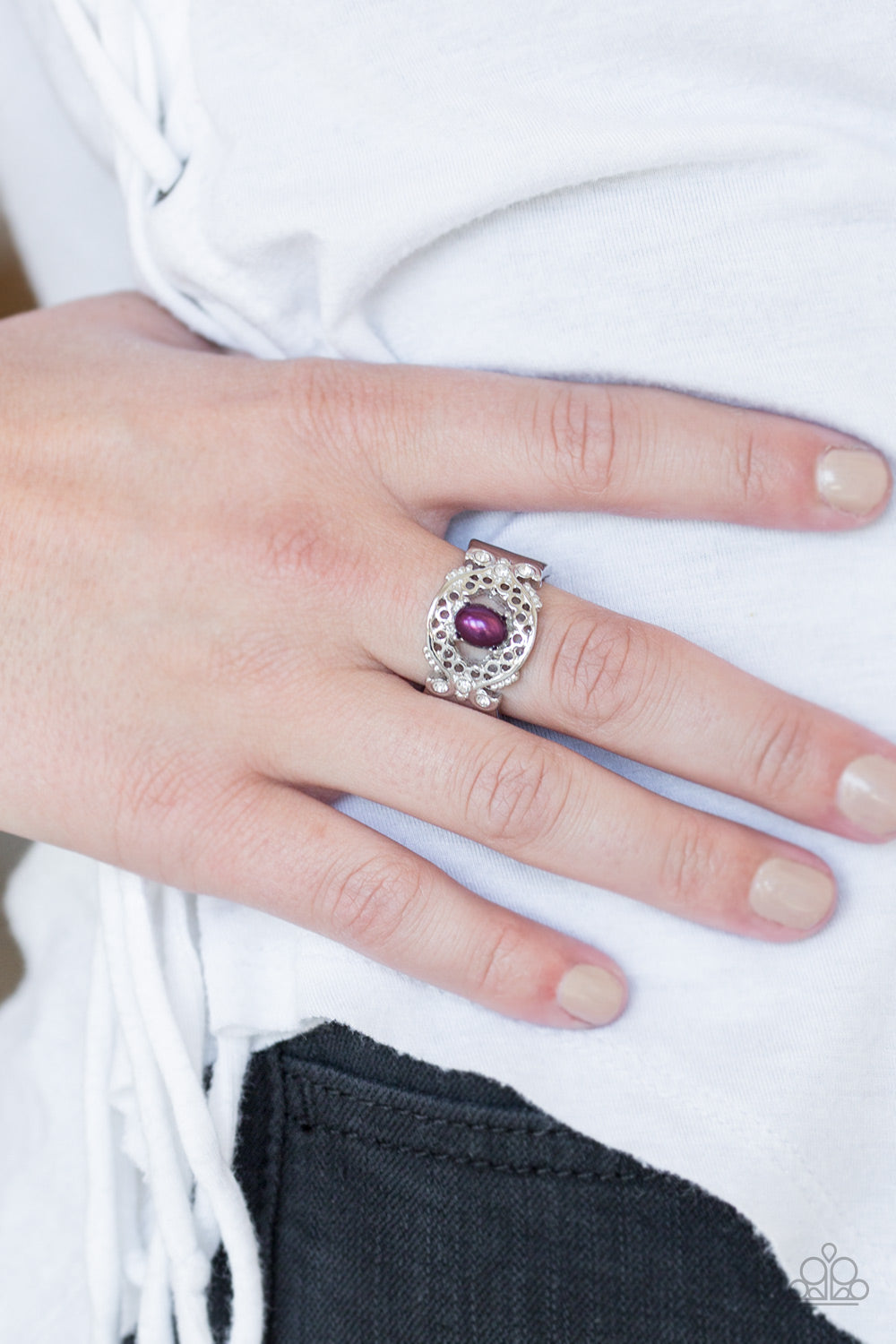 Paparazzi Mod Modest Purple Ring