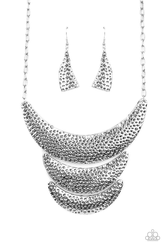 Paparazzi Moonwalk Magic Silver Short Necklace