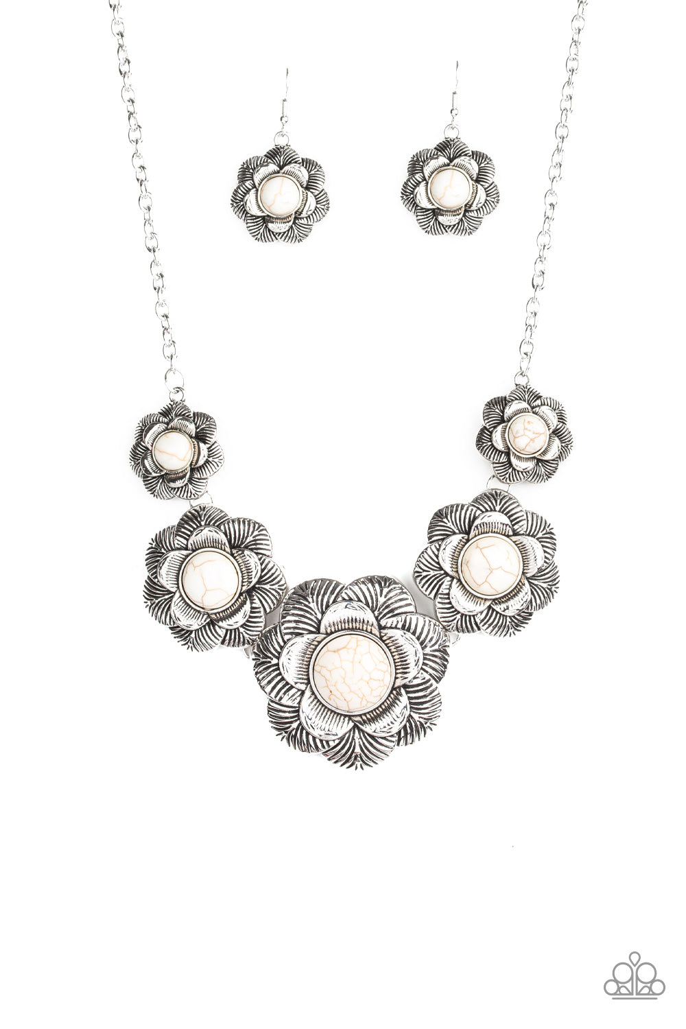 Paparazzi Santa Fe Hills White Stone Short Necklace