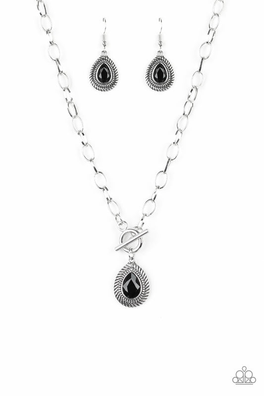 Paparazzi Sheen Queen Black Short Toggle Necklace