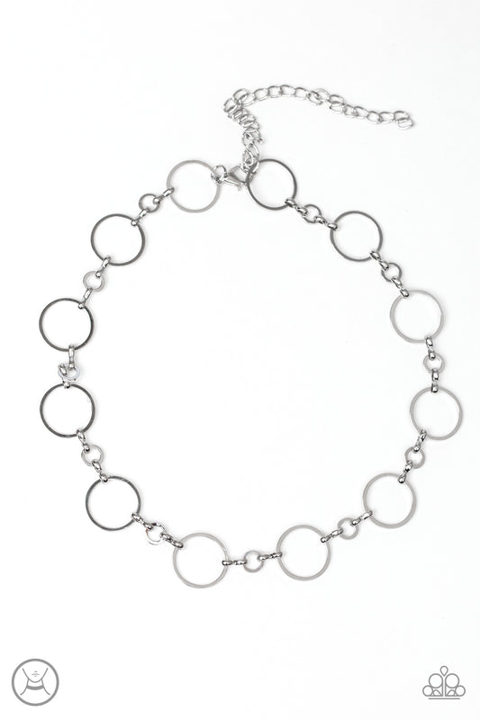 Paparazzi Simply City Slicker Silver Choker Necklace