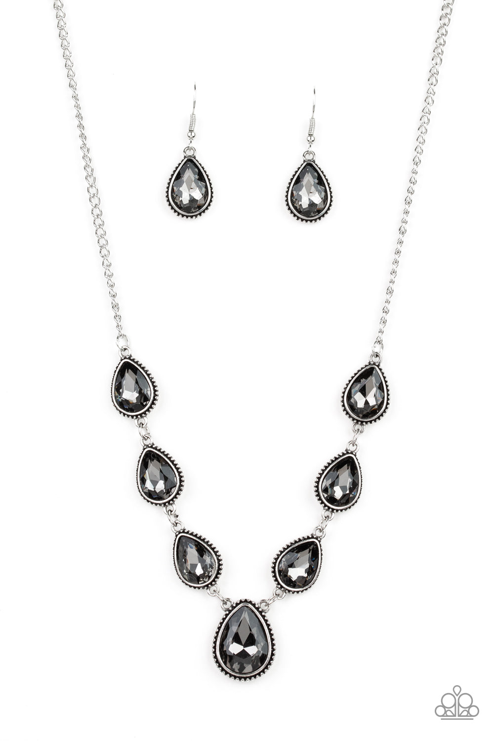 Paparazzi Socialite Social Silver Short Necklace