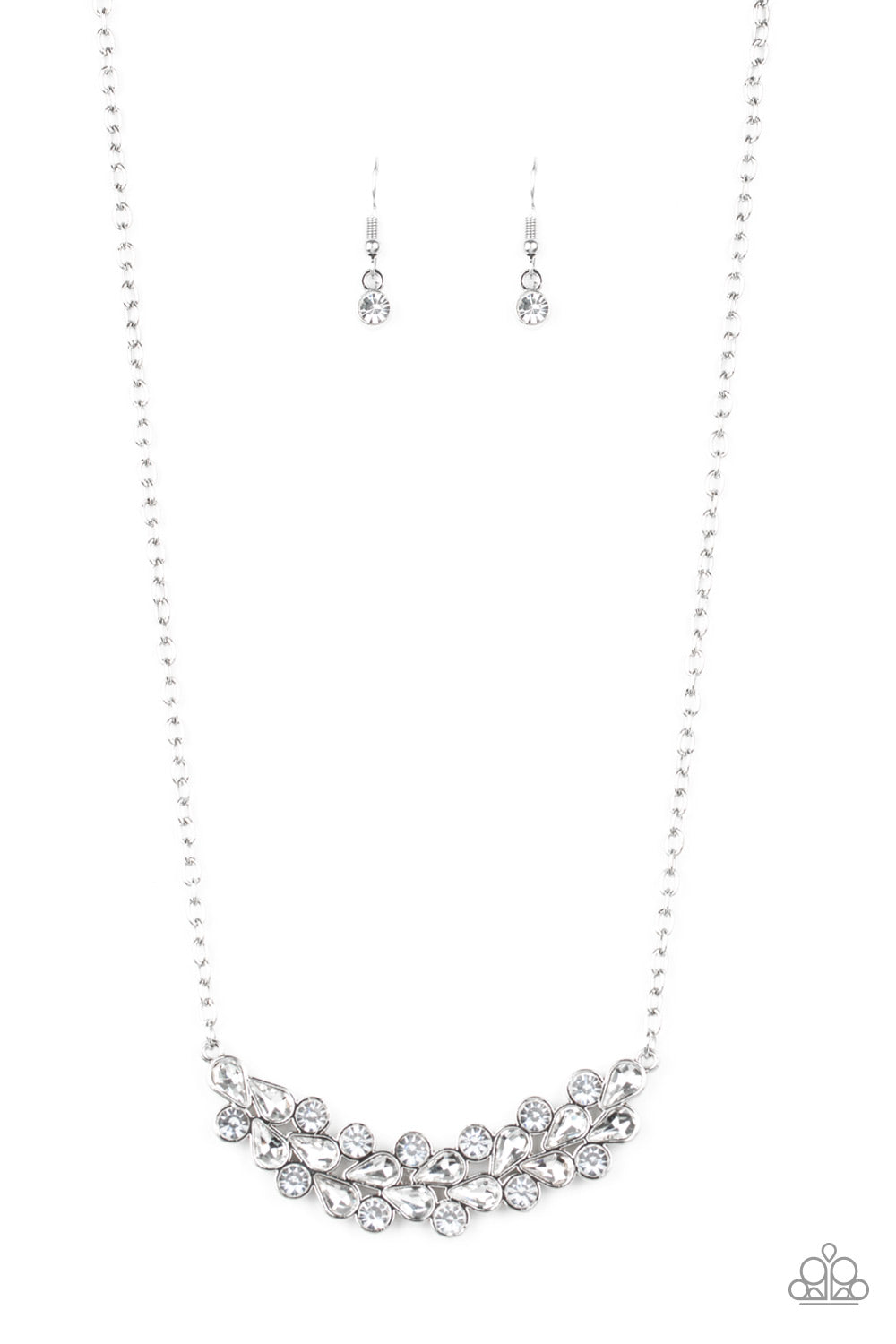 Paparazzi Special Treatment White Short Necklace - P2RE-WTXX-424XX