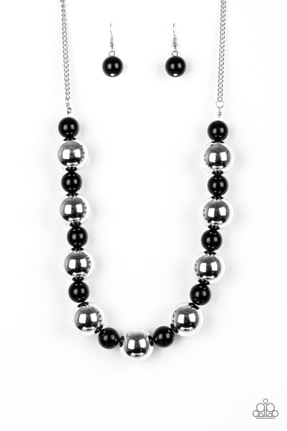 Paparazzi Top Pop Black Short Necklace