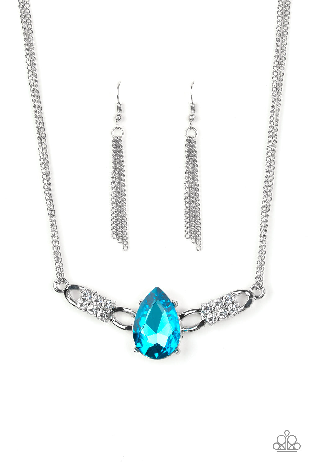 Paparazzi Way To Make An Entrance Blue Short Necklace
